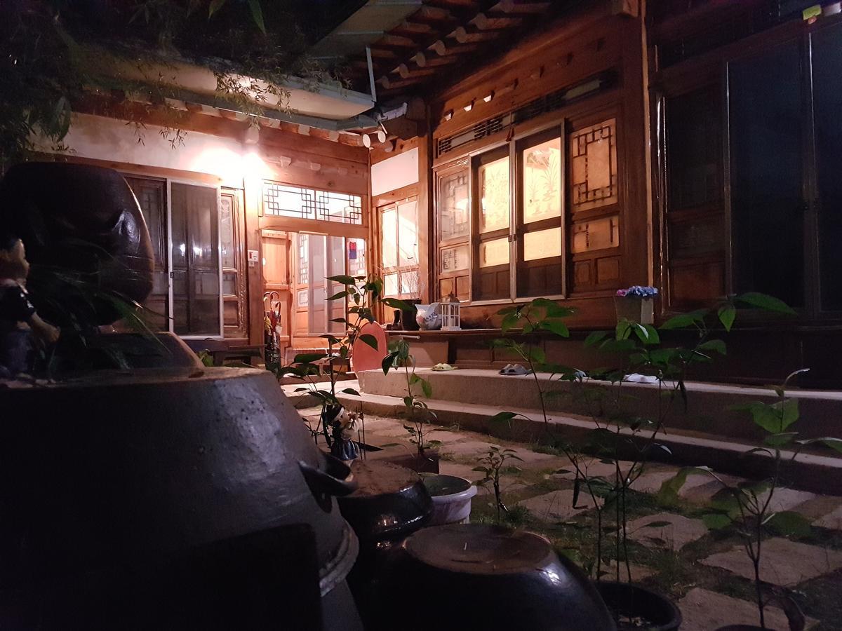 Gongsimga Hanok Guesthouse Сеул Экстерьер фото