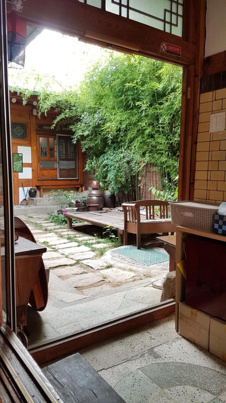 Gongsimga Hanok Guesthouse Сеул Экстерьер фото